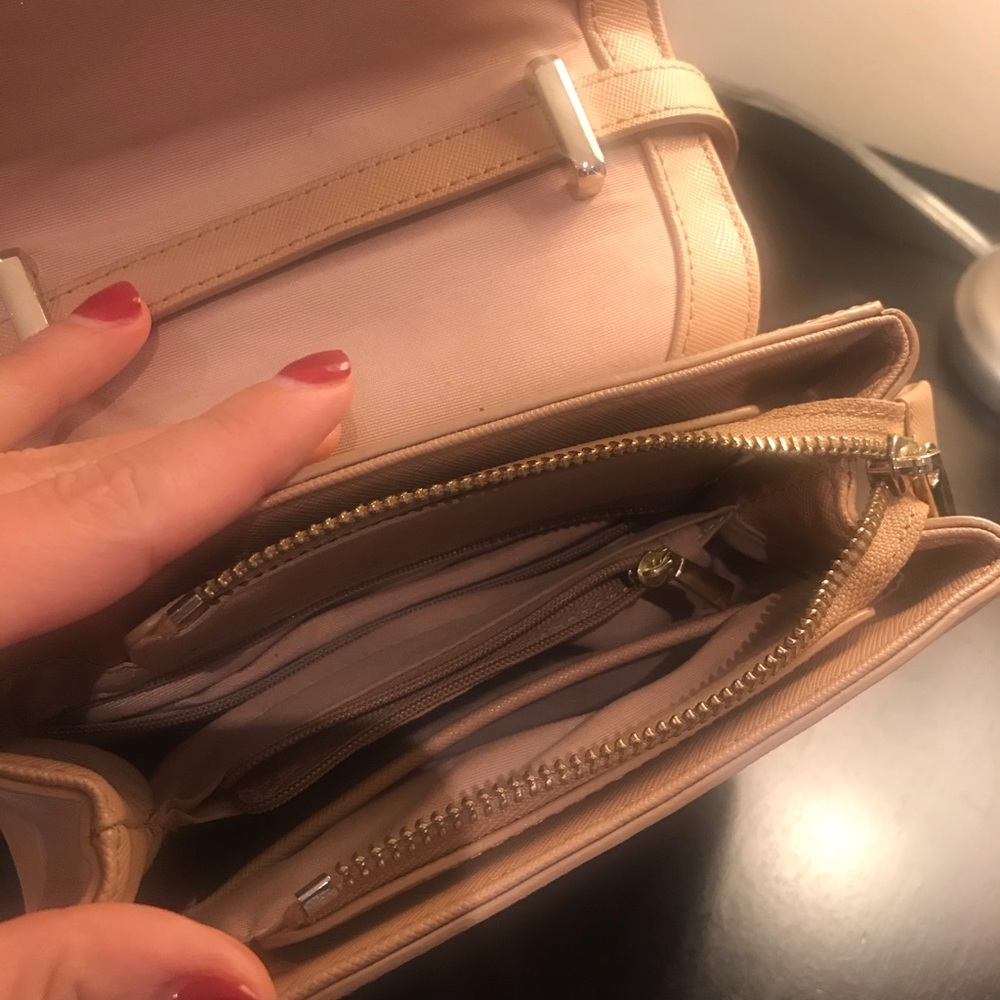 Primadonna Saddle Purse - Picture 5 of 6